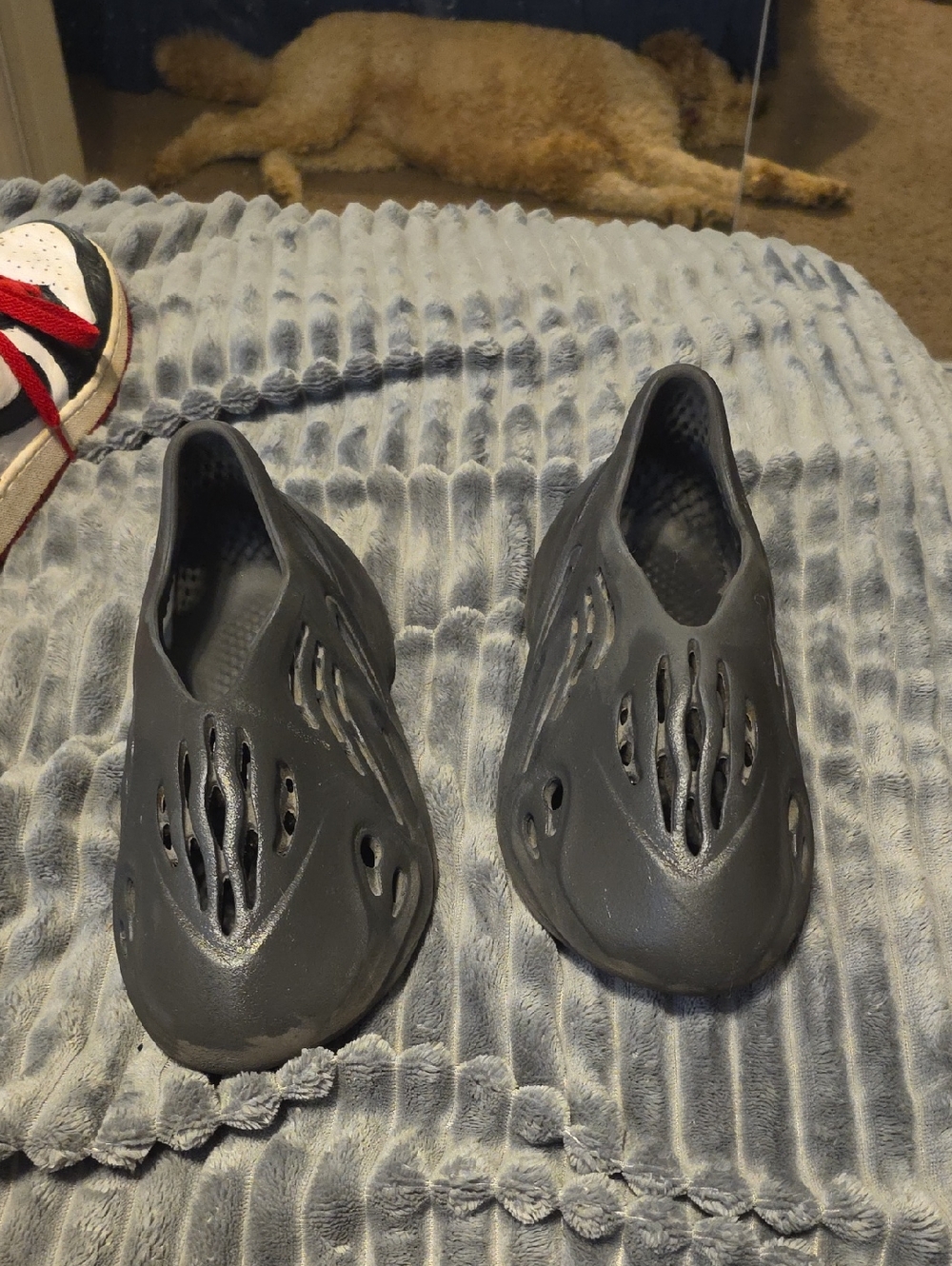 Yeezy Foam Runners  in Black - Slip-On Vented Foam